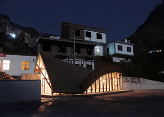 Illustration for article titled The Roof of This Sloped Library Doubles as an Awesome Slide